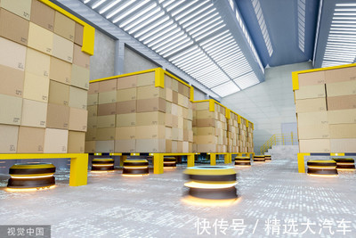 共譜快遞物流產業新篇章 上?？爝f展聚焦新能源物流車與AGV搬運機器人